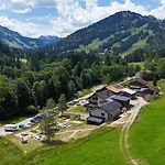 Schoene Fuer 6-8 Personen Bei Zum Huettenklaus *